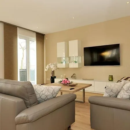 Tatil Evi 1 Strandallee 13 *